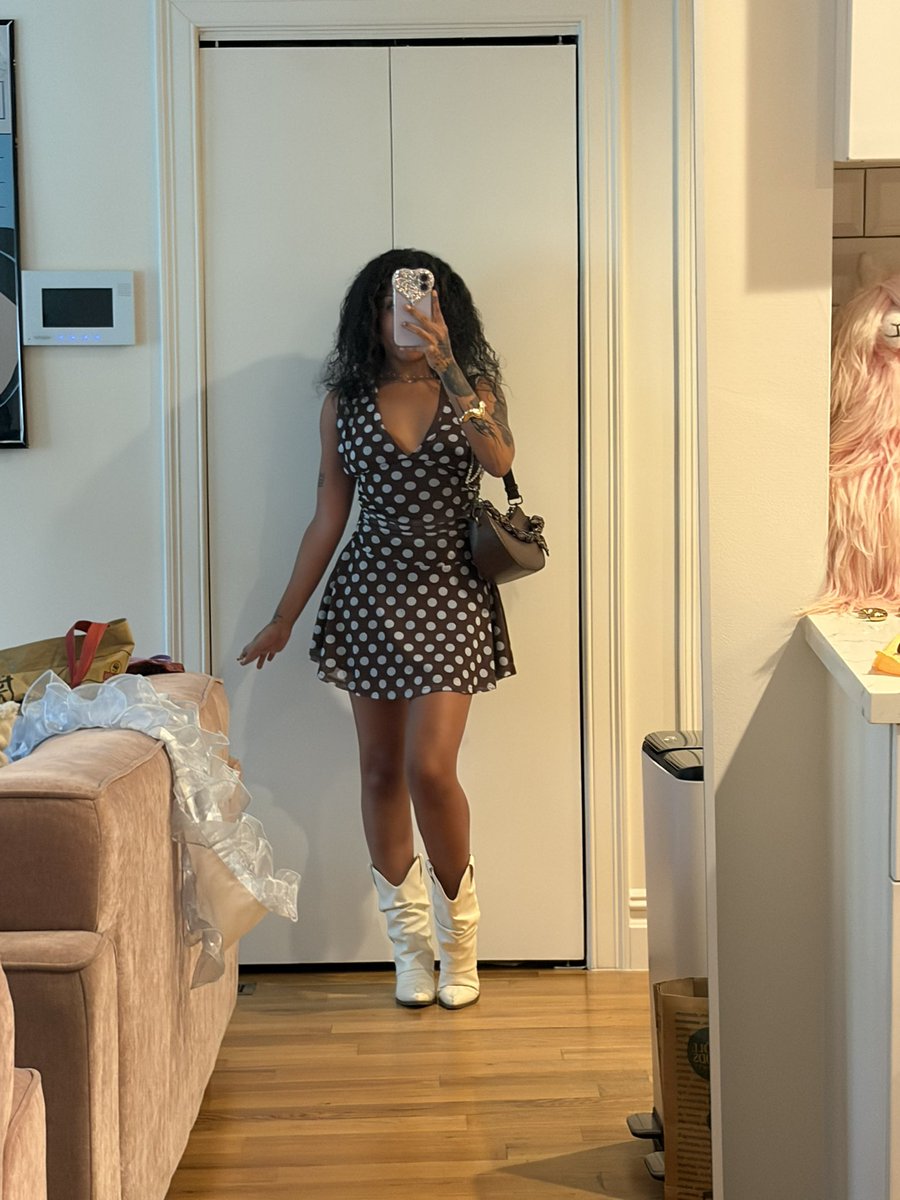 Nina White - Twitter Photo 2 (@Ninawhitexxx)